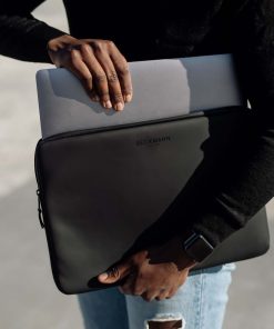 Ung / Studerende Beckmann | Laptop Sleeve Medium Street, Black